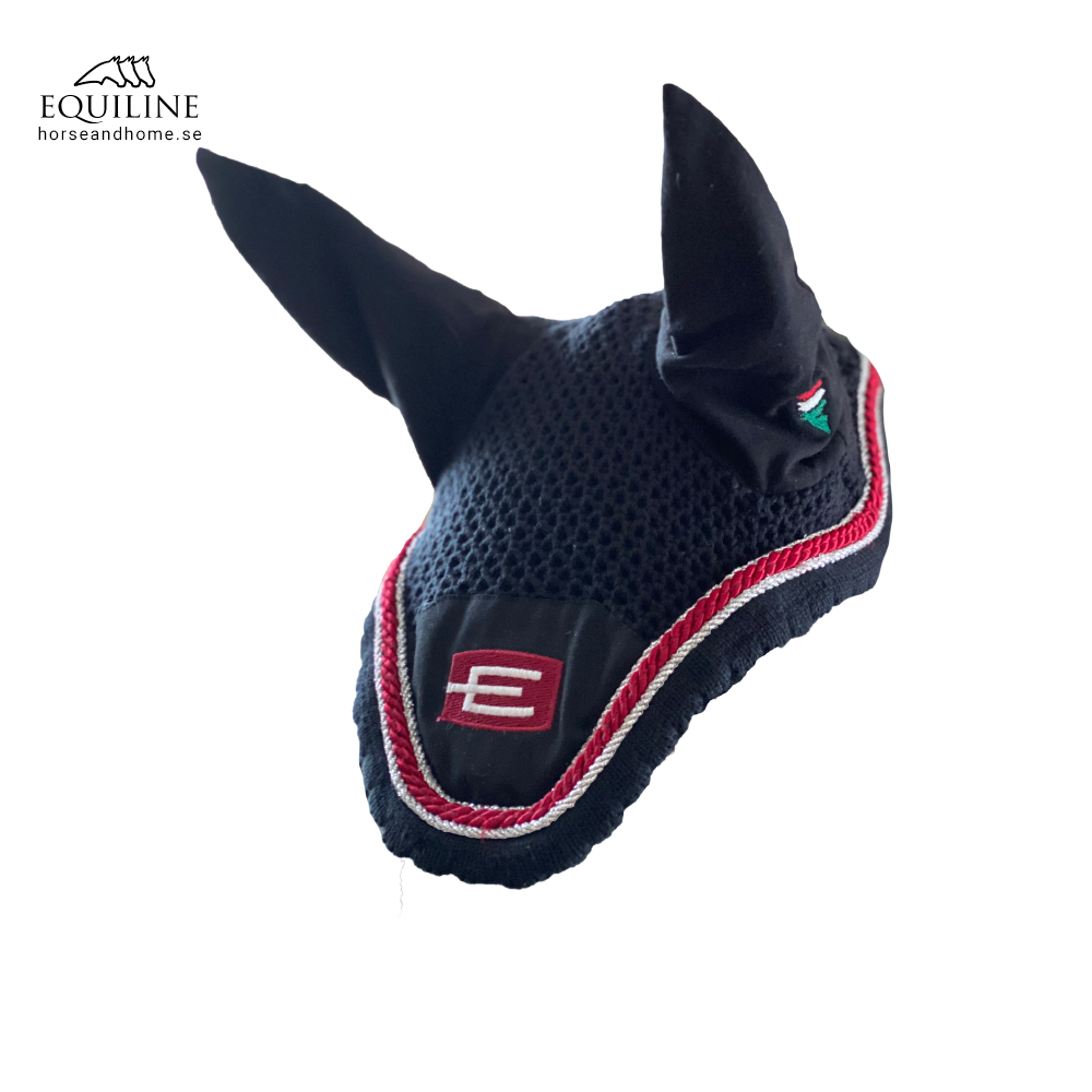 Equiline E-logga Kim tävlingshuva silver/vinröd/silver passpoal